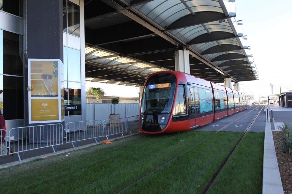 NICE AIRPORT TRAM TO NICE CITY CENTRE